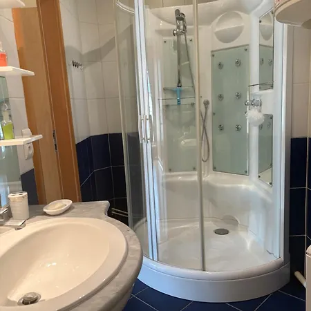 Le Petit Paris-hyper Centre De Avec Parking アパート メス