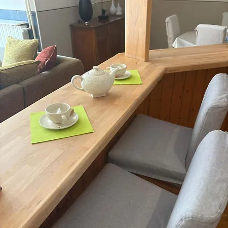 Le Petit Paris-hyper Centre De Avec Parking メス